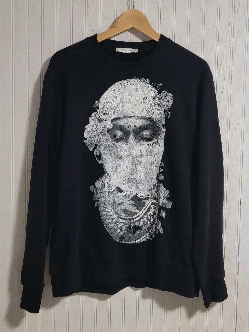 IH NOM UH NIT Paris Roses & Pearl Mask Graphic Sweatshirt Size Medium